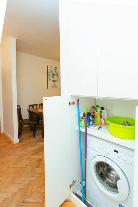 Apartment Bright And Elegant In The Area! Warsaw