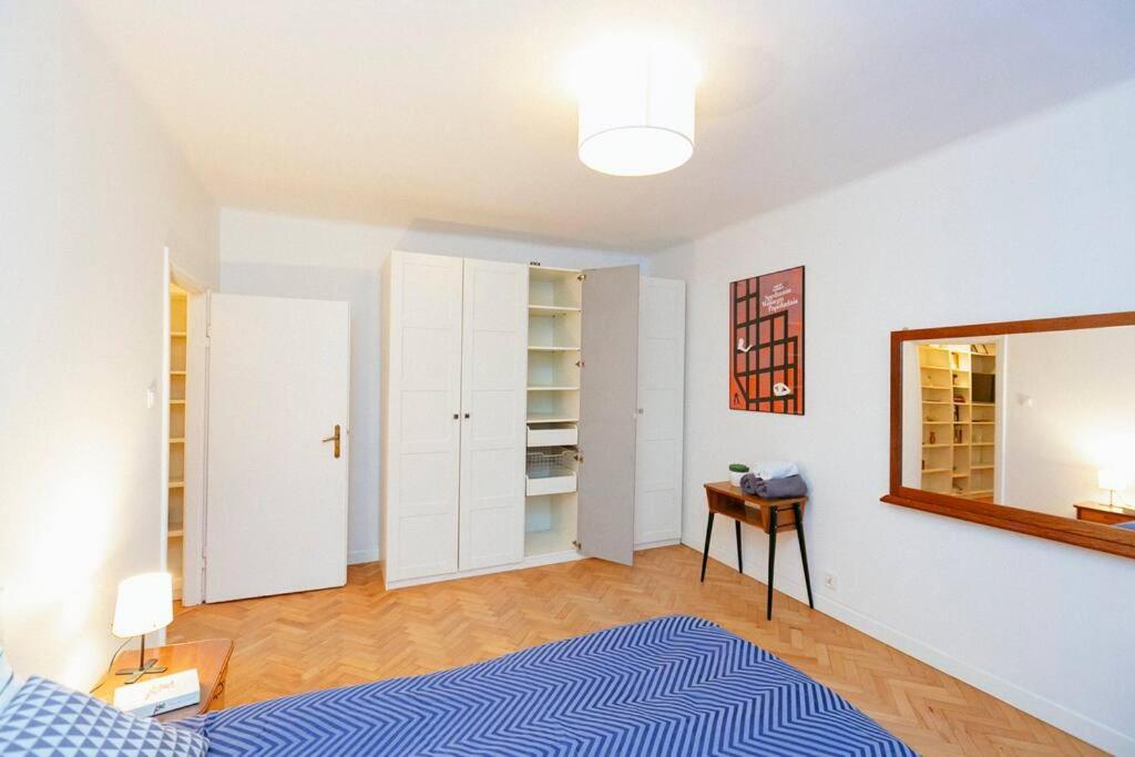 Apartment Bright And Elegant In The Area! Warsaw
