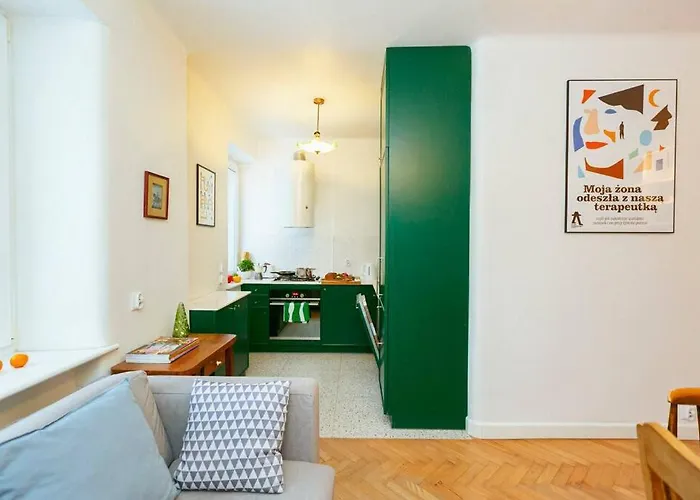 Bright And Elegant Apartment In The Green Area!